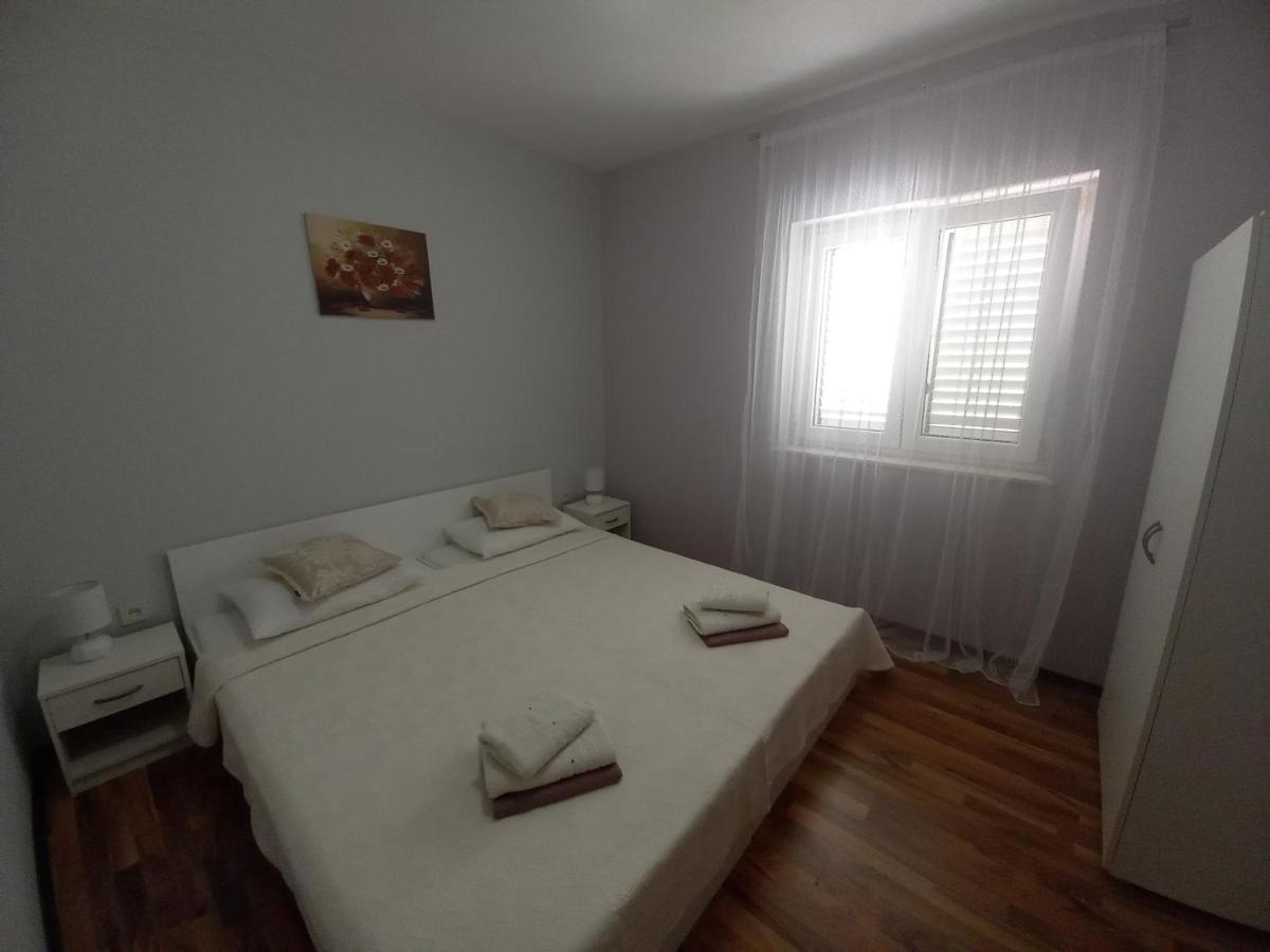 Apartamento Apartman Maja Kaštela Exterior foto